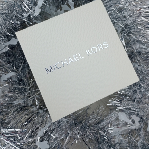 Michael Kors Darci Celestial Crystal Pavé Silver Toned Watch - Picture 15 of 17